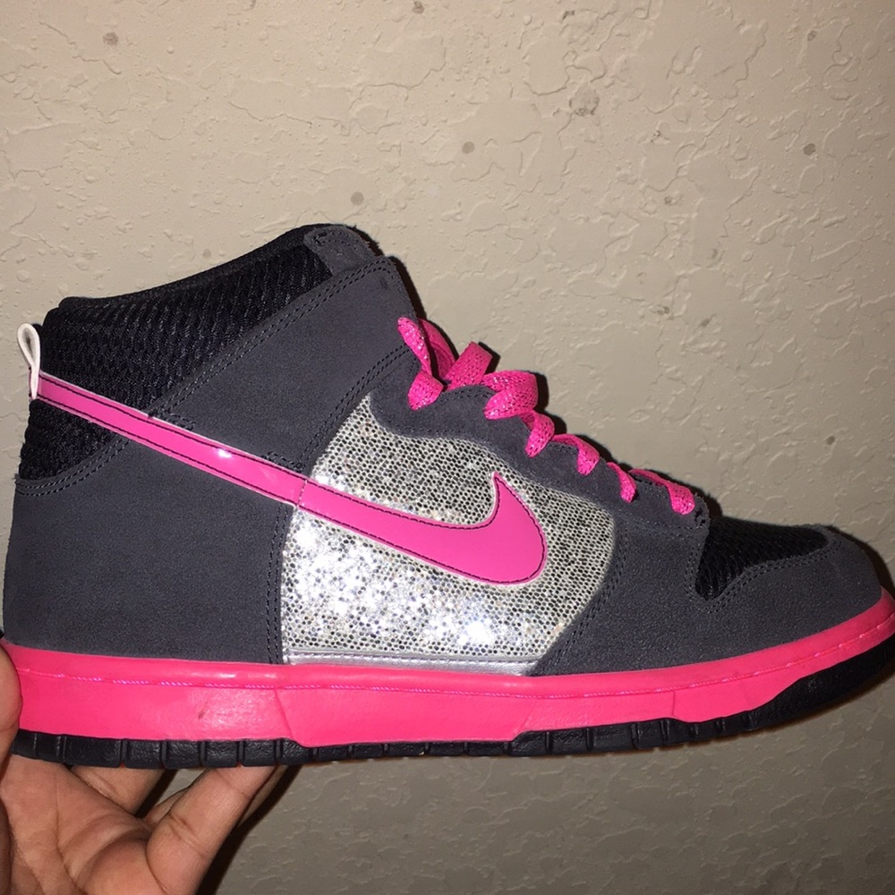 PINK/GREY/GLITTER NIKES👟